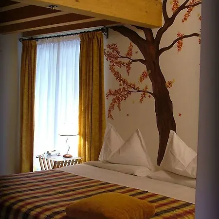 Ca' Del Bosco מלון